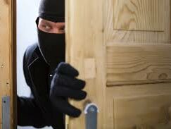 burglar-entering-home